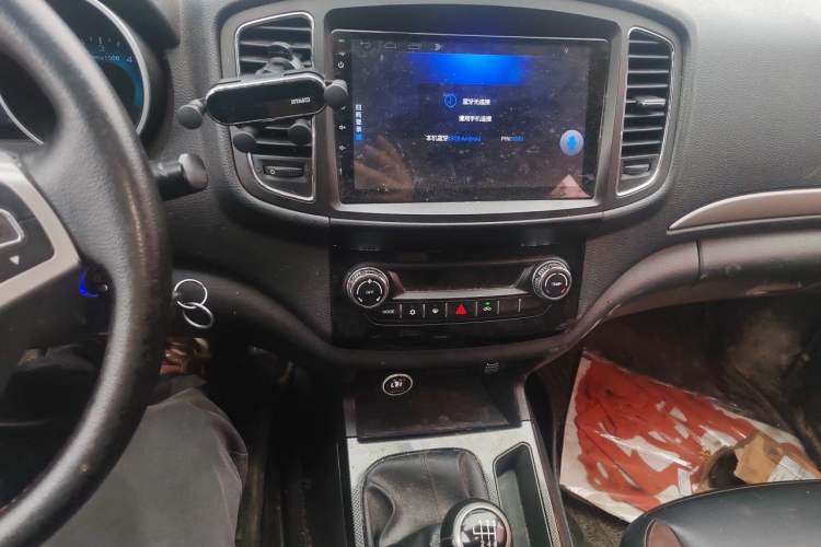 Used Foton Tunland 2019 2.0T E7 Manual Two-Wheel Drive Comfort Edition Mid-Range Long Bed 4F20TC2 Audio And AC Panel