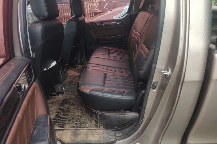 Used Foton Tunland 2019 2.0T E7 Manual Two-Wheel Drive Comfort Edition Mid-Range Long Bed 4F20TC2 Left Rear Seat