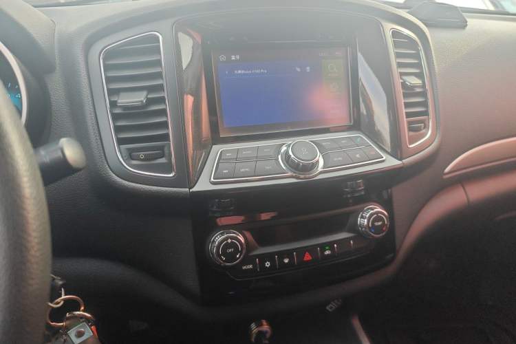 Used Foton Tunland 2019 2.0T E7 Manual 4x4 Comfort Edition Mid-Range Long Wheelbase 4F20TC2 Audio And AC Panel