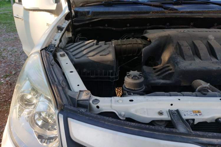 Used Foton Tunland 2019 2.4L E3 Thai-Version Tool Edition Standard Box 4G69S4M Engine Bay Right