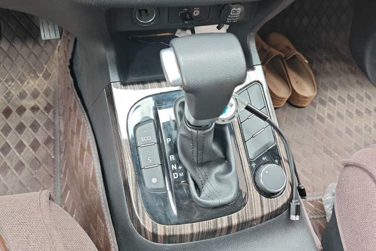 Used Foton Tunland 2019 2.0T E7 Automatic All-Wheel Drive Urban High-End Version 4G20TI3 Gear Lever