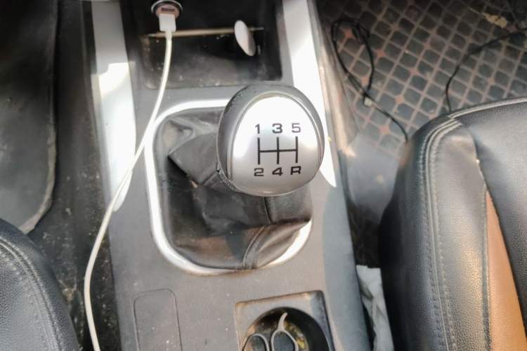 Used Foton Tunland 2019 2.8T E3 Thai-Version Tool Edition Long Bed 4J28TC4 Gear Lever