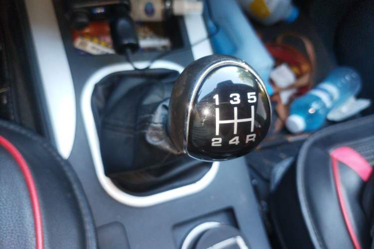 Used Foton Tunland 2019 2.4L E3 Thai-Version Tool Edition Standard Box 4G69S4M Gear Lever