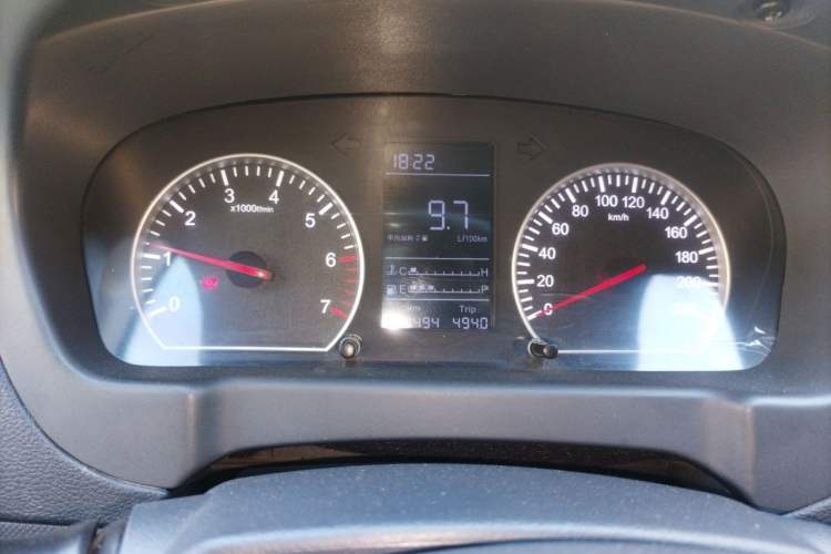 Used Foton Tunland 2019 2.4L E3 Thai-Version Tool Edition Standard Box 4G69S4M Instrument Cluster