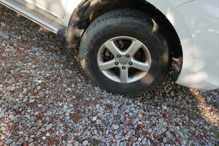 Used Foton Tunland 2019 2.4L E3 Thai-Version Tool Edition Standard Box 4G69S4M Right Front Wheel Hub