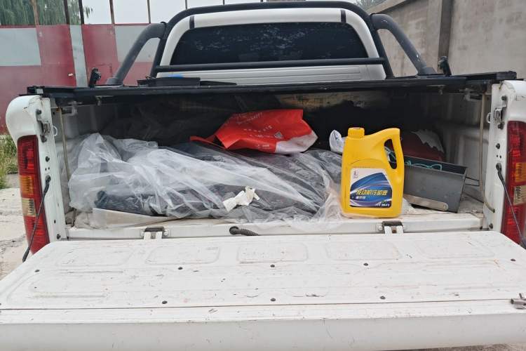 Used Foton Tunland 2019 2.0T E7 Automatic All-Wheel Drive Urban High-End Version 4G20TI3 Trunk