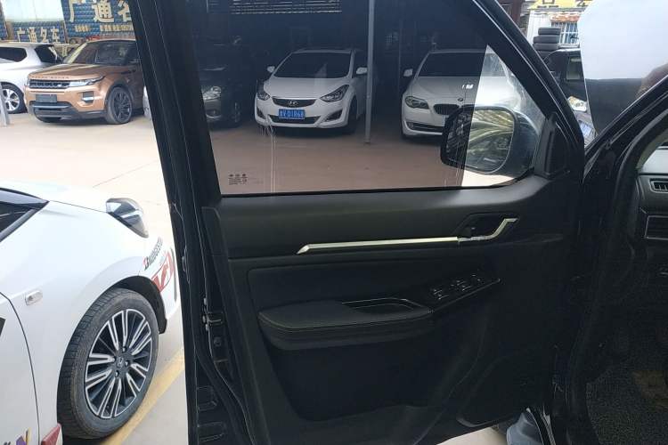 Used Foton Tunland 2020 2.0T Tigon 5 Diesel Two-Wheel-Drive Elite Version High Ground Clearance Standard Wheelbase 4F20TC Left Front Door Interior