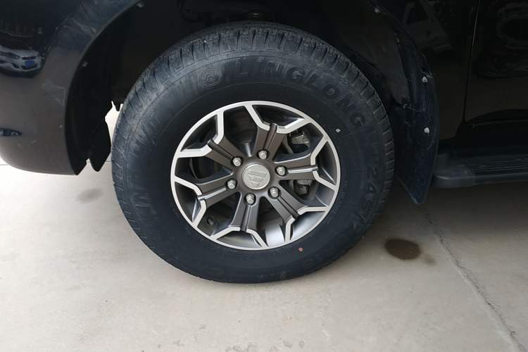 Used Foton Tunland 2020 2.0T Tigon 5 Diesel Two-Wheel-Drive Elite Version High Ground Clearance Standard Wheelbase 4F20TC Left Front Wheel Hub