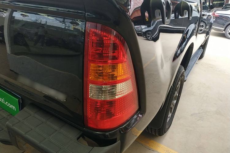 Used Foton Tunland 2020 2.0T Tigon 5 Diesel Two-Wheel-Drive Elite Version High Ground Clearance Standard Wheelbase 4F20TC Right Rear Taillight