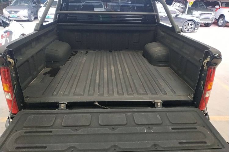 Used Foton Tunland 2020 2.0T Tigon 5 Diesel Two-Wheel-Drive Elite Version High Ground Clearance Standard Wheelbase 4F20TC Trunk