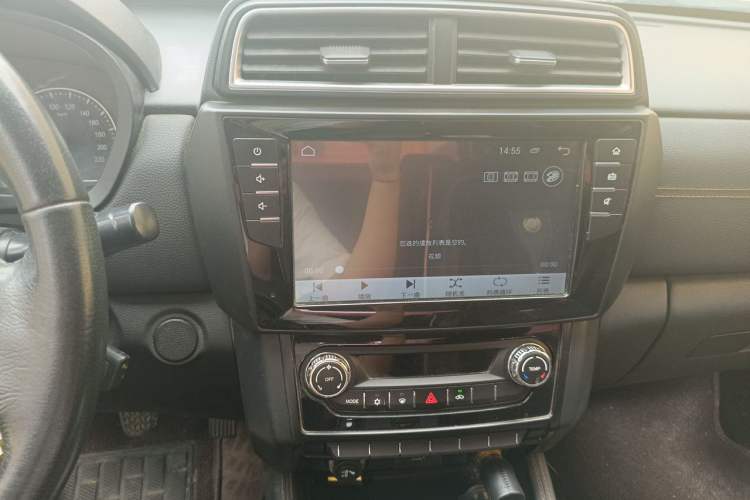 Used Foton Tunland 2020 2.0T Tougou 5 Diesel Two-Wheel Drive Elite Version High Ground Clearance Long Wheelbase – 4F20TC Audio And AC Panel