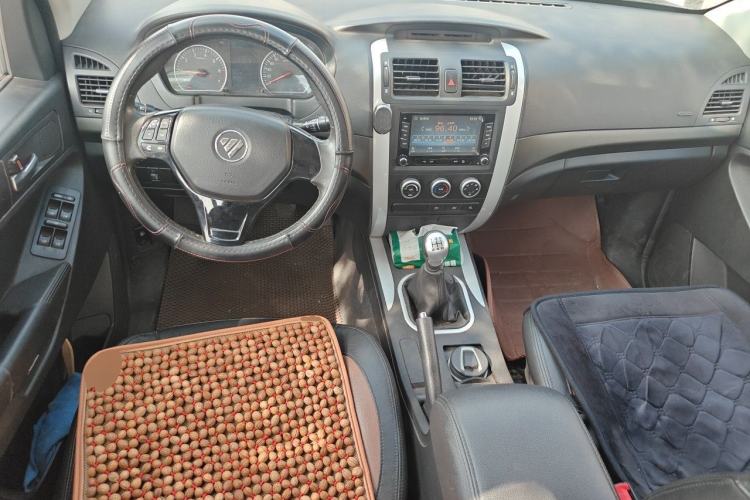 Used Foton Tunland  Center Console