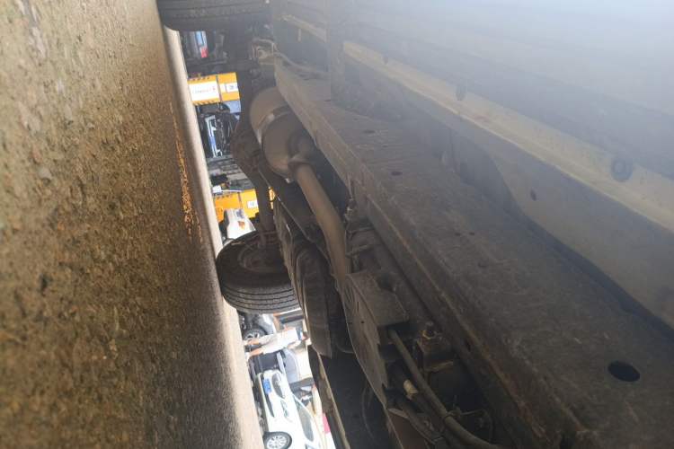 Used Foton Tunland 2020 2.0T Tougou 5 Diesel Two-Wheel Drive Elite Version High Ground Clearance Long Wheelbase – 4F20TC Chassis Front Right