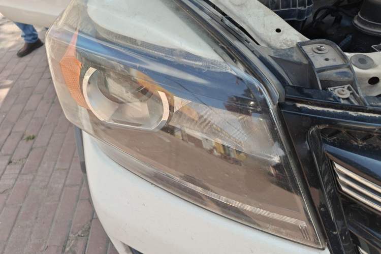 Used Foton Tunland  Right Front Headlight