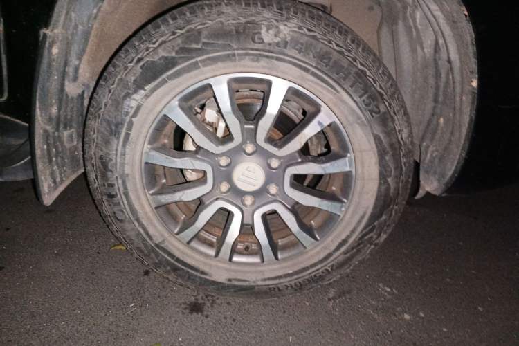 Used Foton Tunland Yutu 2020 2.0T Yutu 9 Diesel Two-Wheel Drive Luxury Long-Wheelbase 4F20TC Right Front Wheel Hub