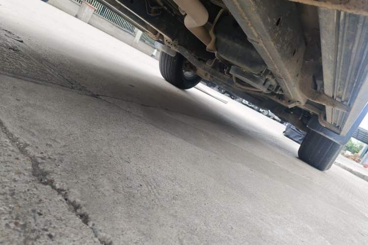 Used Foton Tunland Yutu 2020 2.0T Yutu 9 Diesel Two-Wheel-Drive Elite Model Long Wheelbase 4F20TC Chassis Rear Right