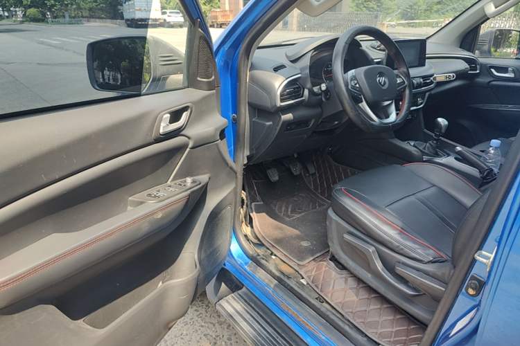 Used Foton Tunland Yutu 2020 2.0T Yutu 9 Diesel Two-Wheel Drive Luxury Long-Wheelbase 4F20TC Driver Seat