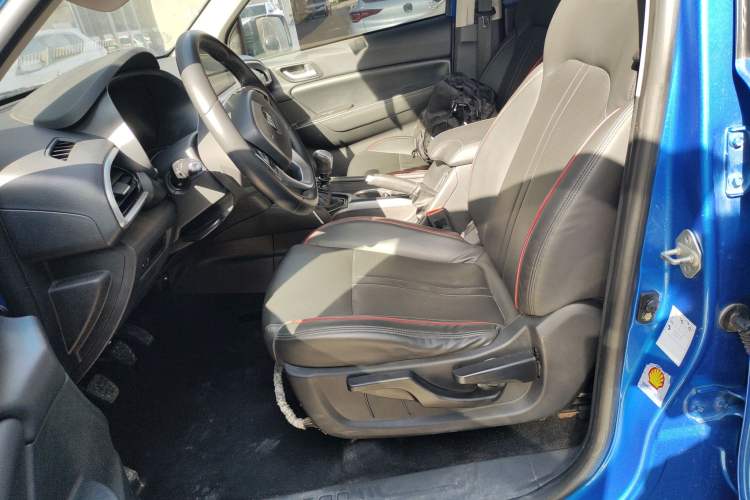 Used Foton Tunland Yutu 2020 2.0T Yutu 9 Diesel 4x4 Enjoyment Edition Long Wheelbase 4F20TC Left Front Seat