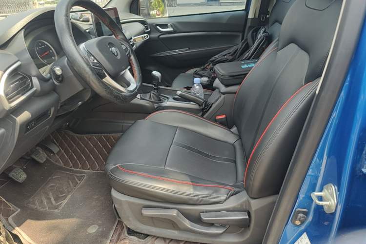 Used Foton Tunland Yutu 2020 2.0T Yutu 9 Diesel Two-Wheel Drive Luxury Long-Wheelbase 4F20TC Left Front Seat