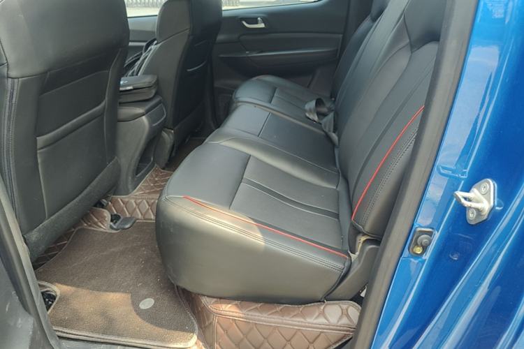 Used Foton Tunland Yutu 2020 2.0T Yutu 9 Diesel Two-Wheel Drive Luxury Long-Wheelbase 4F20TC Left Rear Seat