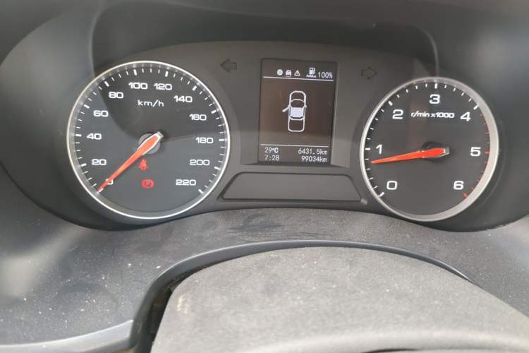 Used Foton Tunland Yutu 2020 2.0T Yutu 9 Diesel Two-Wheel-Drive Elite Model Long Wheelbase 4F20TC Odometer Close Up