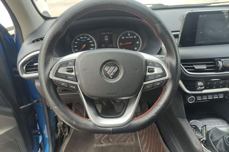 Used Foton Tunland Yutu 2020 2.0T Yutu 9 Diesel Two-Wheel Drive Luxury Long-Wheelbase 4F20TC Steering Wheel