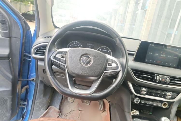 Used Foton Tunland Yutu 2020 2.0T Yutu 9 Diesel Two-Wheel-Drive Elite Model Long Wheelbase 4F20TC Steering Wheel