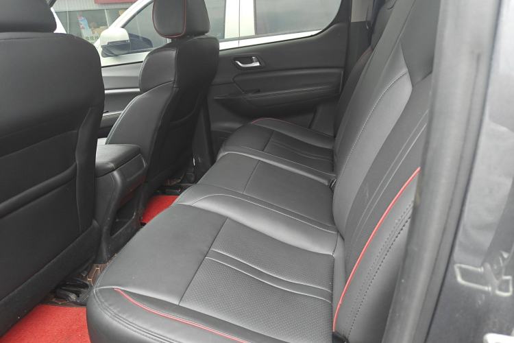 Used Foton Tunland Yutu 2020 2.0T Yutu 8 Diesel Two-Wheel Drive Elite Version Long Wheelbase 4F20TC Interior 1