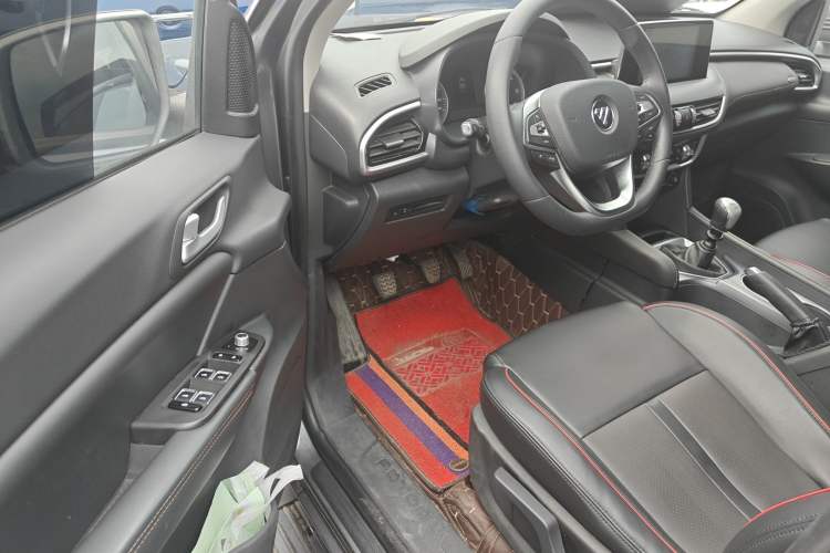 Used Foton Tunland Yutu 2020 2.0T Yutu 8 Diesel Two-Wheel Drive Elite Version Long Wheelbase 4F20TC Interior 2