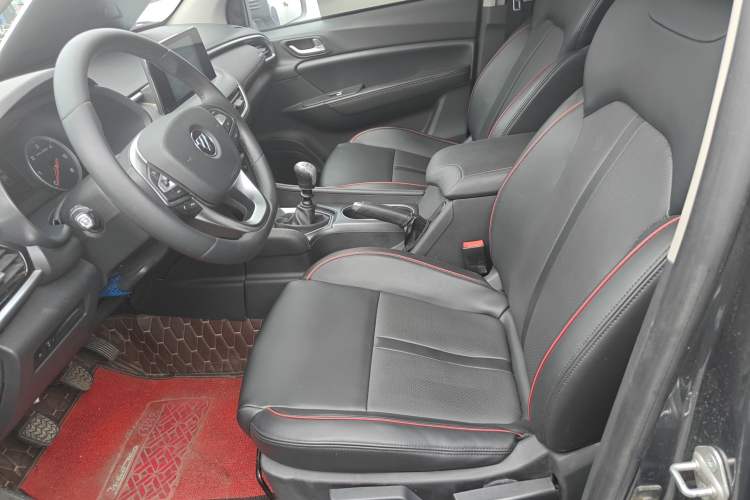 Used Foton Tunland Yutu 2020 2.0T Yutu 8 Diesel Two-Wheel Drive Elite Version Long Wheelbase 4F20TC Left Front Seat
