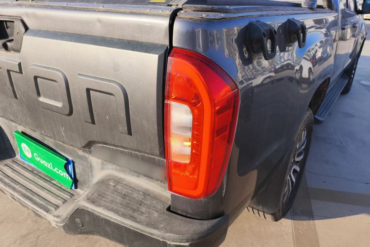 Used Foton Tunland Yutu 2020 2.0T Yutu 9 Diesel Two-Wheel Drive Enjoyment Edition Long Wheelbase 4F20TC Right Rear Taillight