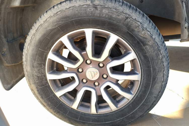 Used Foton Tunland Yutu 2020 2.0T Yutu 9 Diesel Two-Wheel Drive Enjoyment Edition Long Wheelbase 4F20TC Right Rear Wheel Hub
