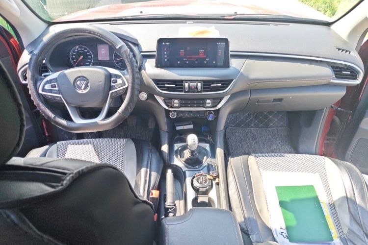Used Foton Tunland Yutu 2020 2.0T Yutu 8 Gasoline Two-Wheel Drive Elite Version Standard Wheelbase 4G20TI5 Center Console