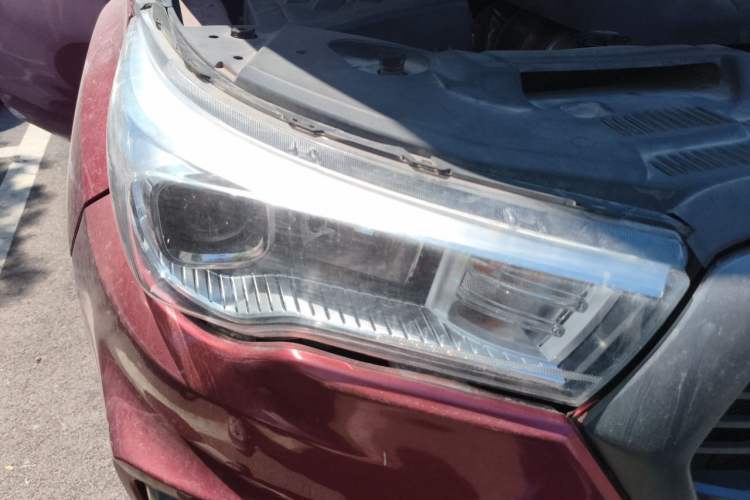 Used Foton Tunland Yutu 2020 2.0T Yutu 9 Diesel 4x4 Elite Long Wheelbase 4F20TC Right Front Headlight
