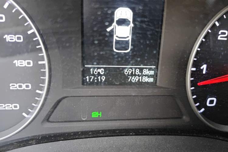 Used Foton Tunland Yutu 2020 2.0T Yutu 9 Diesel 4x4 Enjoyment Edition Long Wheelbase 4F20TC Odometer Close Up