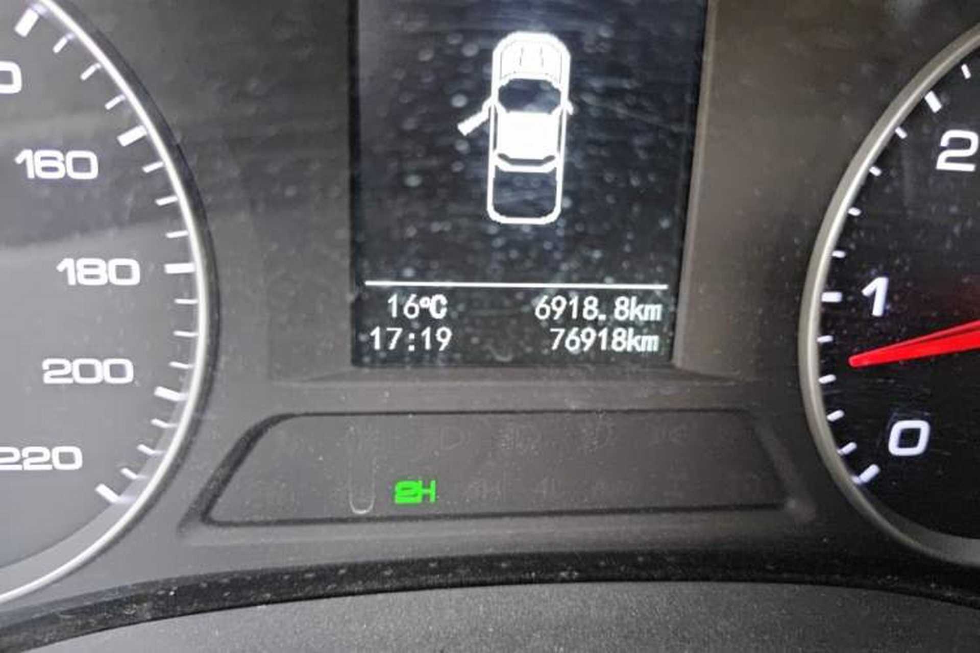Used Foton Tunland Yutu 2020 2.0T Yutu 9 Diesel 4x4 Enjoyment Edition Long Wheelbase 4F20TC Odometer Close Up