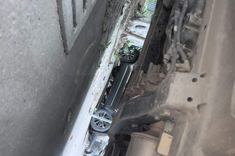 Used Foton Tunland Yutu 2020 2.0T Yutu 9 Diesel 4x4 Elite Long Wheelbase 4F20TC Chassis Front Right