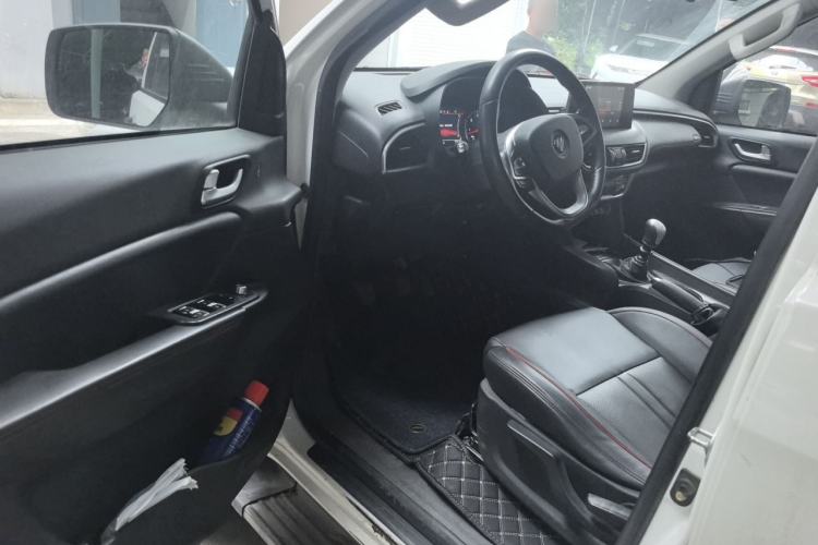 Used Foton Tunland Yutu 2020 2.0T Yutu 9 Diesel 4x4 Elite Long Wheelbase 4F20TC Driver Seat