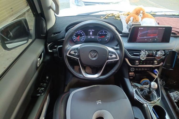 Used Foton Tunland Yutu 2020 2.0T Yutu 8 Diesel Two-Wheel Drive Luxury Long-Wheelbase 4F20TC Steering Wheel