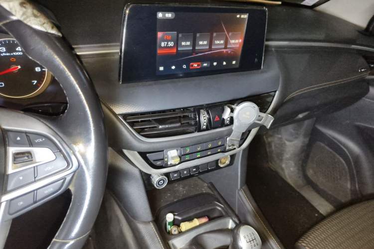 Used Foton Tunland Yutu 2020 2.0T Yutu 8 Gasoline Two-Wheel Drive Elite Version Standard Wheelbase 4G20TI5 Audio And AC Panel