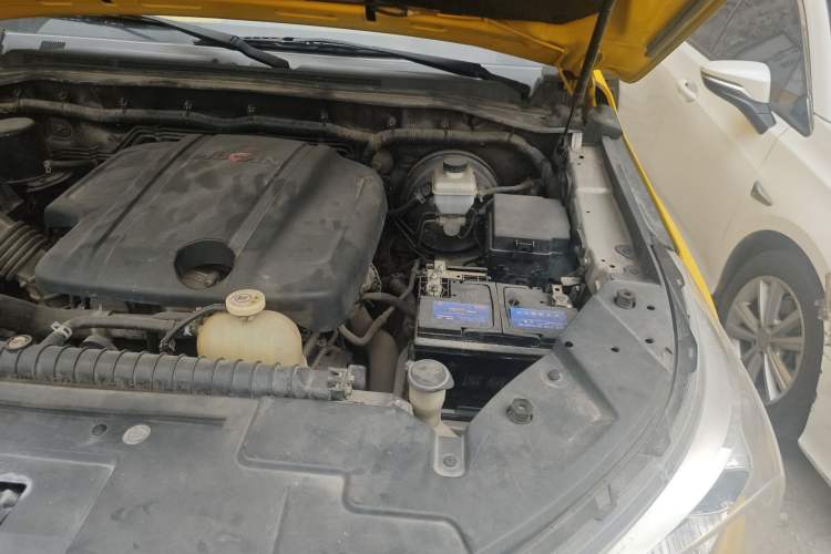 Used Foton Tunland Yutu 2020 2.0T Yutu 8 Gasoline Two-Wheel Drive Elite Version Standard Wheelbase 4G20TI5 Engine Bay Left