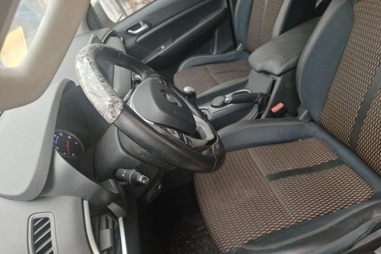 Used Foton Tunland Yutu 2020 2.0T Yutu 8 Gasoline Two-Wheel Drive Elite Version Standard Wheelbase 4G20TI5 Left Front Seat