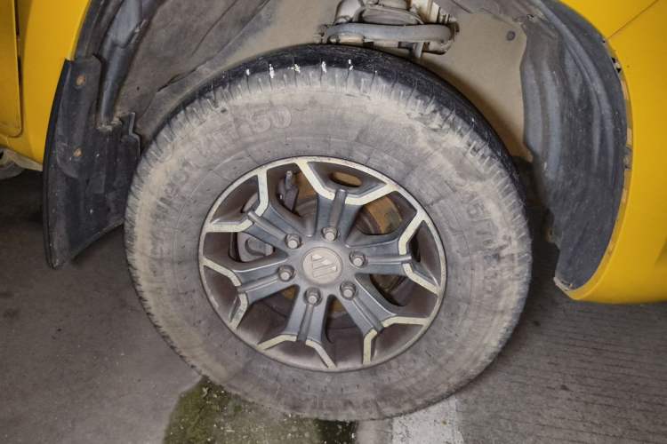 Used Foton Tunland Yutu 2020 2.0T Yutu 8 Gasoline Two-Wheel Drive Elite Version Standard Wheelbase 4G20TI5 Right Front Wheel Hub