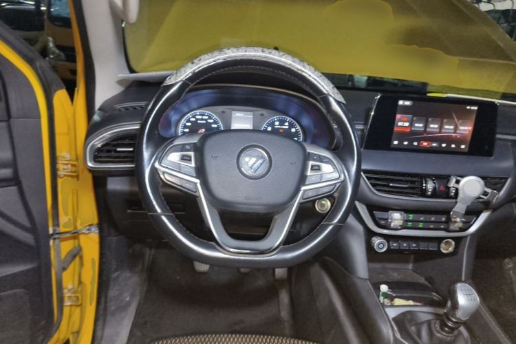 Used Foton Tunland Yutu 2020 2.0T Yutu 8 Gasoline Two-Wheel Drive Elite Version Standard Wheelbase 4G20TI5 Steering Wheel