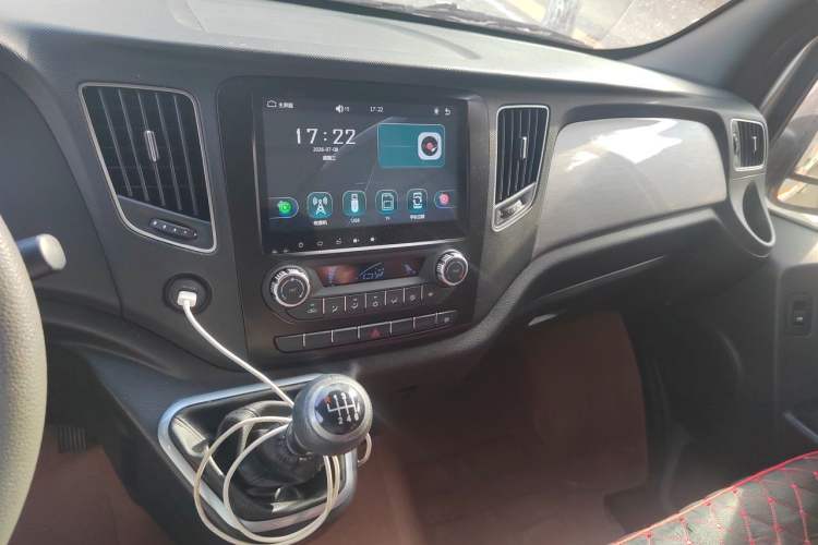 Used Foton Tuyano X7 2026 Model Van 2.5T Manual Extended Wheelbase High-Roof Dual-Tire 3-Seater Audio And AC Panel