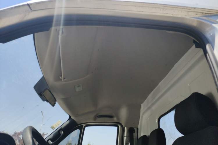 Used Foton Tuyano X7 2026 Model Van 2.5T Manual Extended Wheelbase High-Roof Dual-Tire 3-Seater Headliner