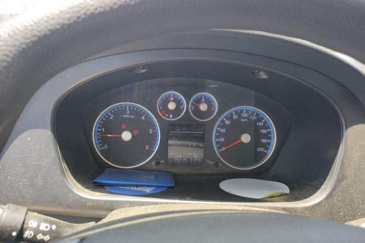 Used Foton Tuyano X7 2026 Model Van 2.5T Manual Extended Wheelbase High-Roof Dual-Tire 3-Seater Instrument Cluster