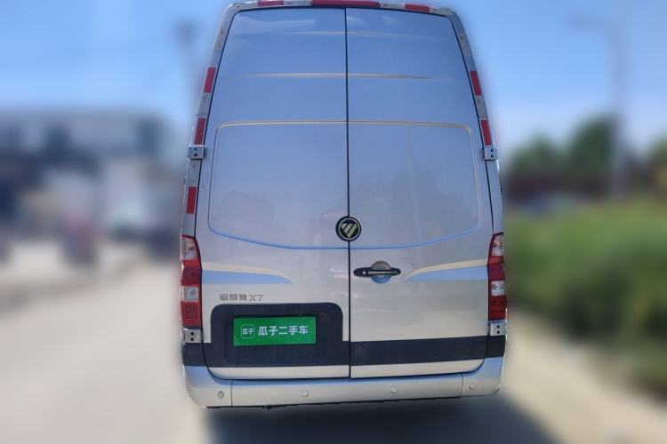 Used Foton Tuyano X7 2026 Model Van 2.5T Manual Extended Wheelbase High-Roof Dual-Tire 3-Seater Rear
