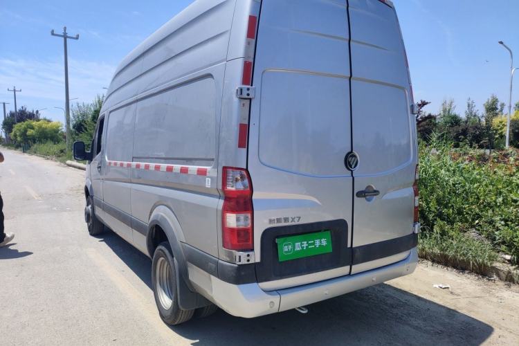 Used Foton Tuyano X7 2026 Model Van 2.5T Manual Extended Wheelbase High-Roof Dual-Tire 3-Seater Rear Left 45 Deg