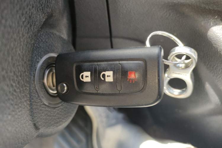 Used Foton Tuyano X7 2026 Model Van 2.5T Manual Extended Wheelbase High-Roof Dual-Tire 3-Seater Vehicle Key